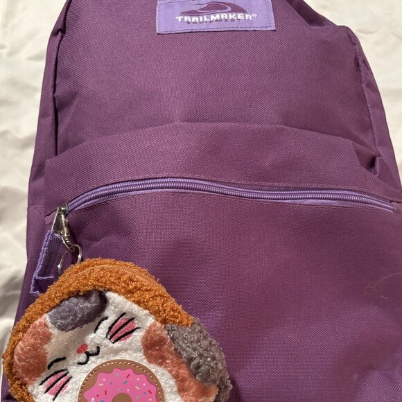 Trail Maker Classic Backpack with mini backpack keychain - Picture 1 of 3